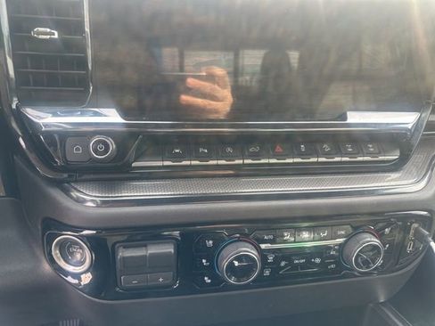 Used 2022 Chevrolet Silverado 1500 ZR2 w/ Technology Package image 22