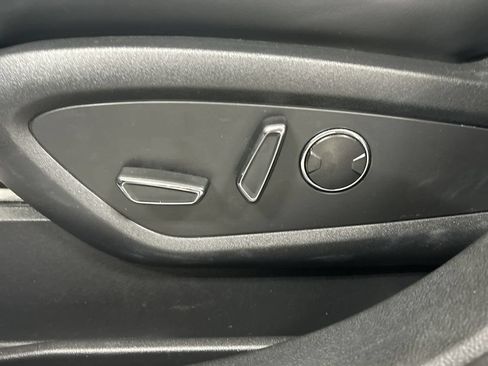 Used 2023 Lincoln Nautilus Reserve AWD/4WD image 10