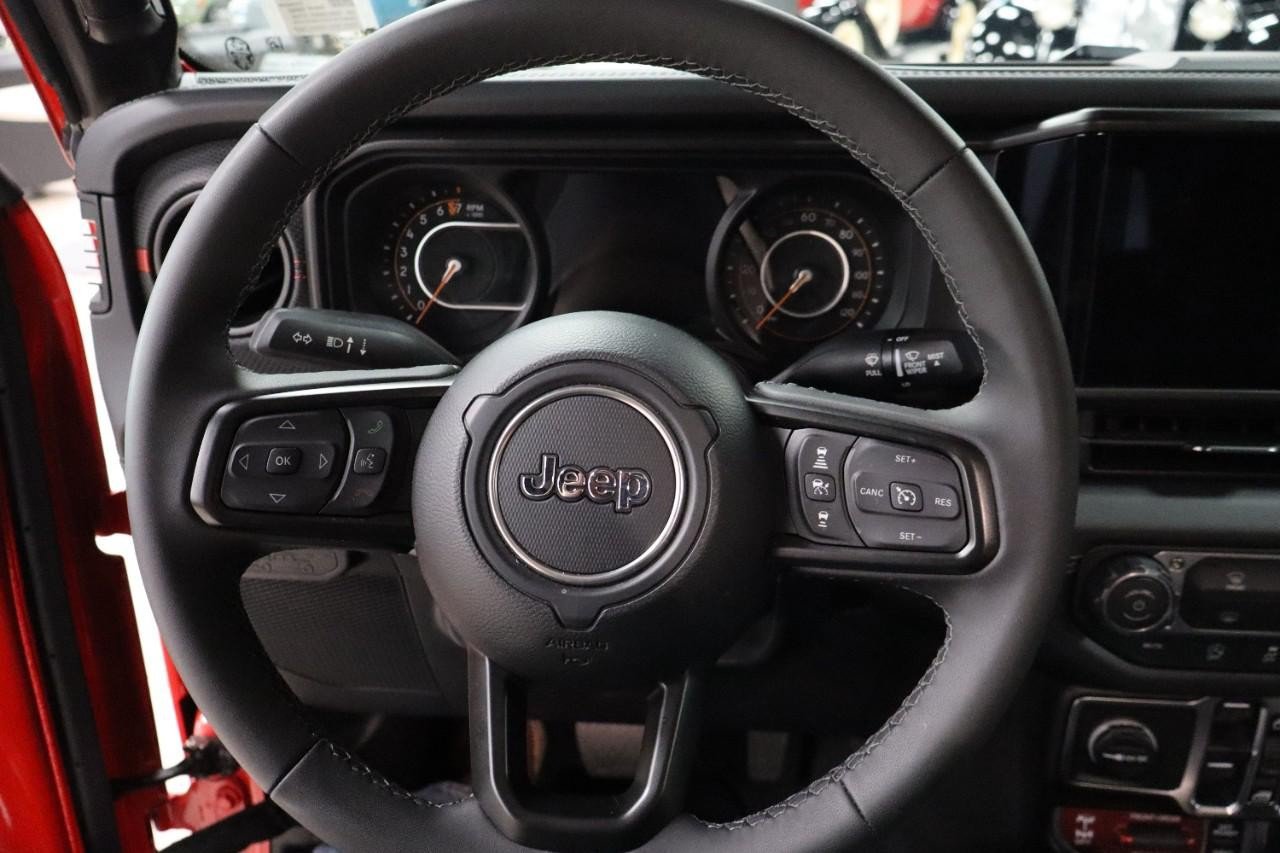 Used 2026 Jeep Gladiator Rubicon AWD/4WD image 12