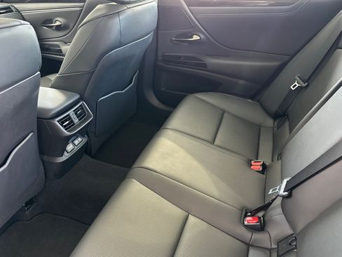 Certified 2024 Lexus ES 350 w/ Accessory Package (Z1) FWD image 15