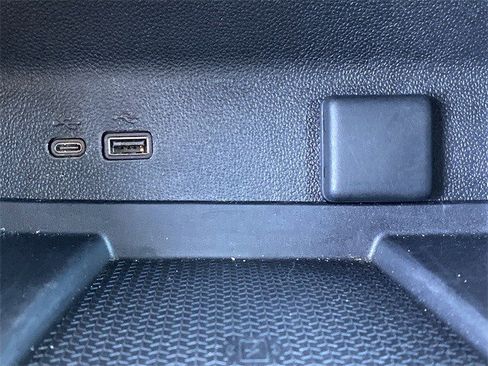 Certified 2025 Chevrolet Traverse LT image 15