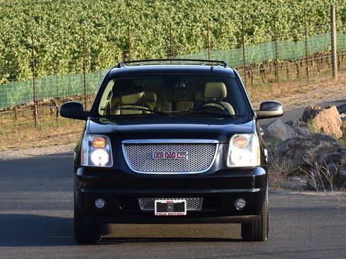 Used 2007 GMC Yukon XL Denali AWD/4WD image 5