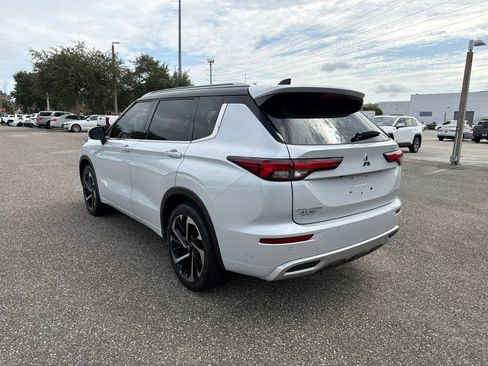 Used 2023 Mitsubishi Outlander SEL FWD image 3