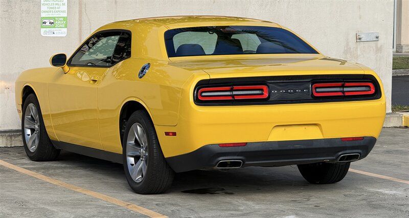 Used 2017 Dodge Challenger SXT RWD image 6
