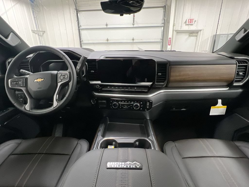 New 2026 Chevrolet Silverado 2500 High Country w/ Technology Package AWD/4WD image 10