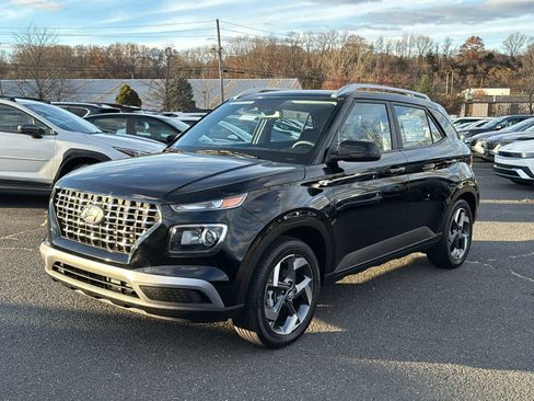 Used 2025 Hyundai Venue SEL image 7
