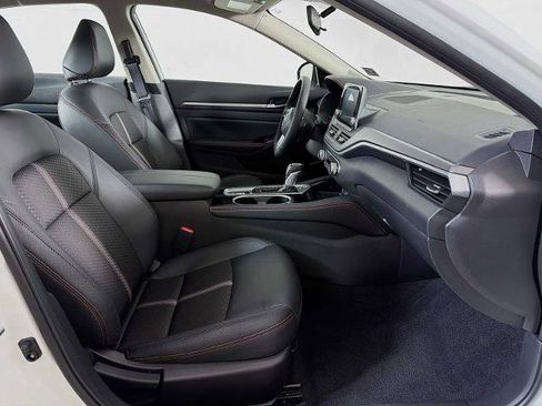 Certified 2025 Nissan Altima 2.5 SR AWD/4WD image 23