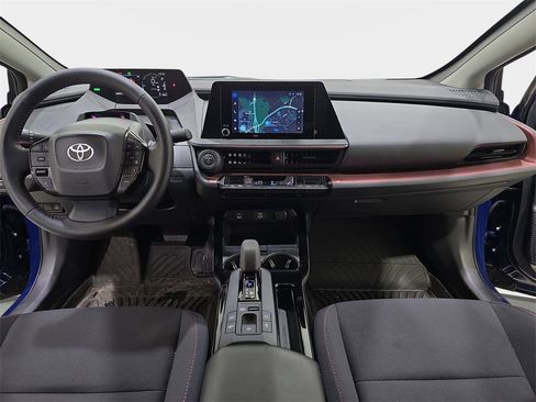 Used 2026 Toyota Prius SE image 10