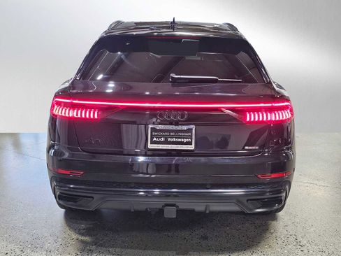 Used 2021 Audi Q8 Premium Plus w/ Premium Plus Package image 4