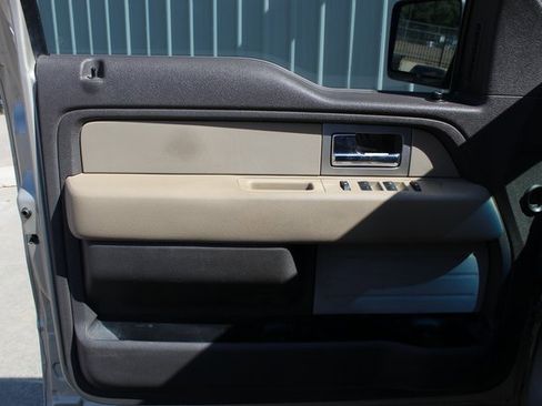 Used 2010 Ford F150 XLT image 8