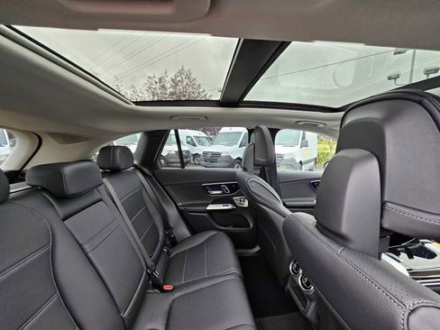 Used 2023 Mercedes-Benz GLC 300 4MATIC image 18