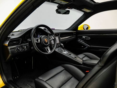 Used 2018 Porsche 911 Turbo S image 39