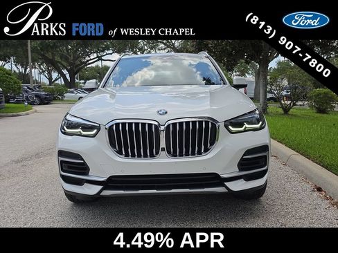 Used 2023 BMW X5 xDrive40i w/ Premium Package AWD/4WD image 3