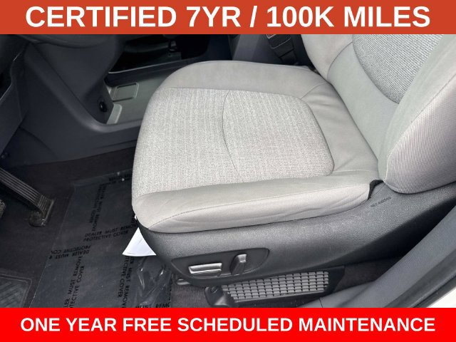 Used 2024 Toyota Sienna LE AWD/4WD image 15