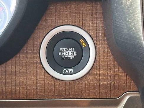 Used 2019 RAM 1500 Limited AWD/4WD image 18