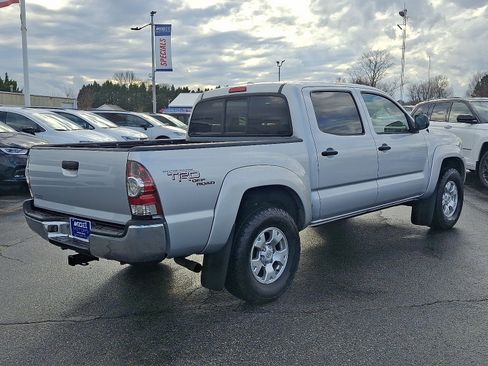 Used 2010 Toyota Tacoma PreRunner image 6