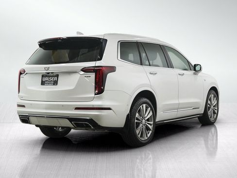 Used 2023 Cadillac XT6 Premium Luxury w/ Technology Package AWD/4WD image 5
