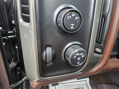 Used 2016 Chevrolet Silverado 2500 High Country w/ Duramax Plus Package image 14