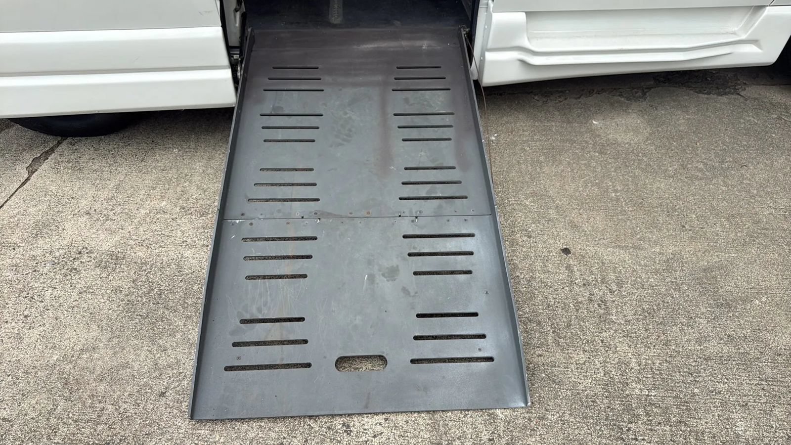 Used 2010 Dodge Grand Caravan SE w/ Climate Group FWD image 20