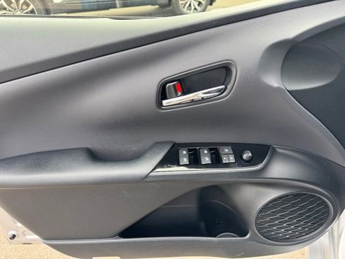 Used 2018 Toyota Prius Two w/ Prius Two Safety Plus Package image 15