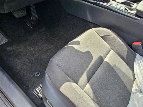 Used 2025 Toyota Camry LE image 4