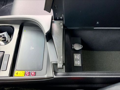 Certified 2025 Lexus ES 350 w/ Premium Package image 36