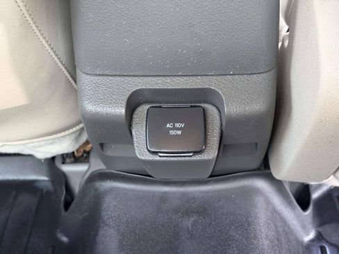 Used 2010 Ford Fusion Hybrid FWD image 24