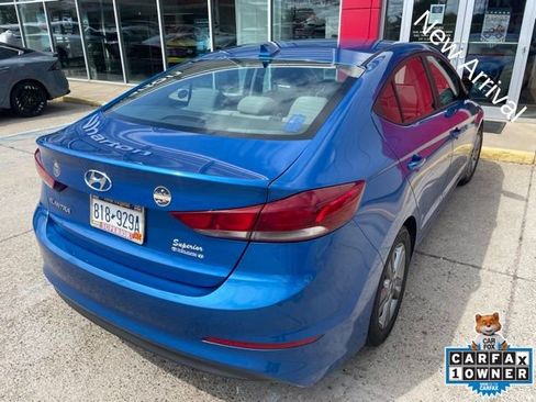 Used 2018 Hyundai Elantra SEL w/ Cargo Package FWD image 3