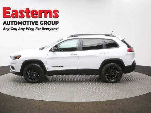 Used 2023 Jeep Cherokee Altitude Lux image 60