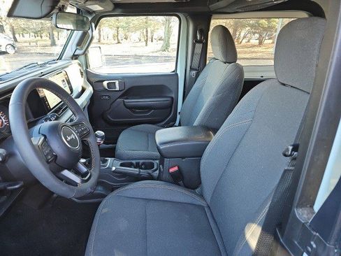Used 2024 Jeep Wrangler Sport S image 16