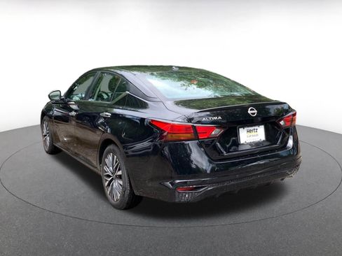 Used 2025 Nissan Altima 2.5 SV image 5