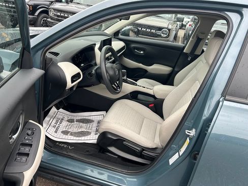 Used 2024 Honda HR-V LX image 15