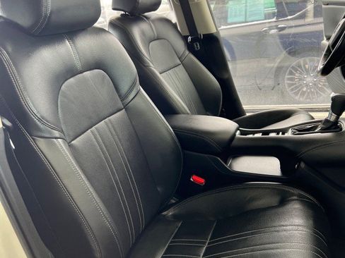 Used 2023 Honda HR-V EX-L image 13