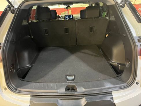 Used 2025 Chevrolet Blazer LT image 31