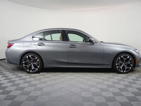 Certified 2025 BMW 330i Sedan image 2