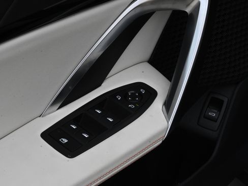 Certified 2025 BMW X2 xDrive28i image 25