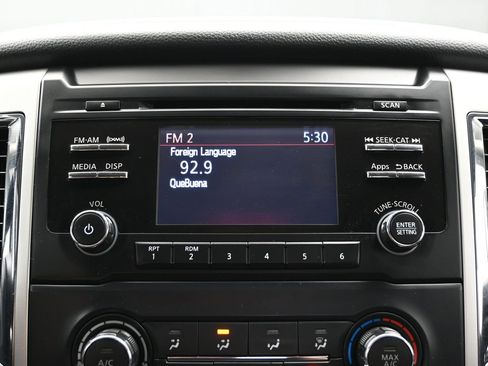 Used 2017 Nissan Titan SV AWD/4WD image 26