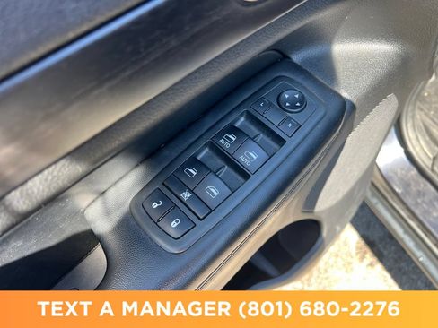 Used 2014 Jeep Grand Cherokee Laredo w/ 18" Wheel & 8.4" Radio Group AWD/4WD image 11