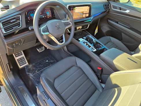New 2026 Volkswagen Atlas Cross Sport SEL R-Line AWD/4WD image 9