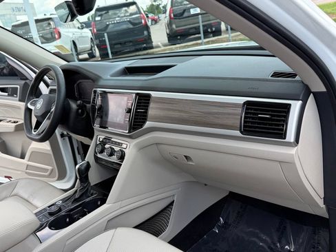 Used 2021 Volkswagen Atlas SEL Premium AWD/4WD image 18