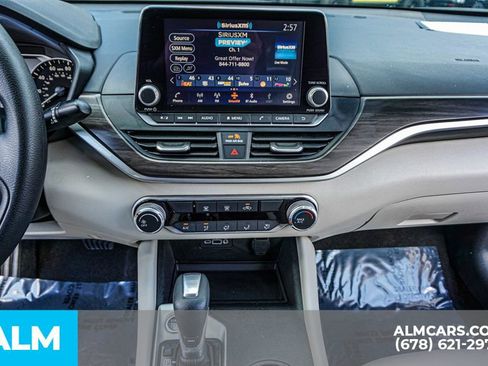 Used 2025 Nissan Altima 2.5 SV image 38