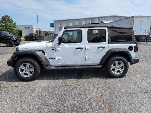 Used 2022 Jeep Wrangler Unlimited Sport AWD/4WD image 1