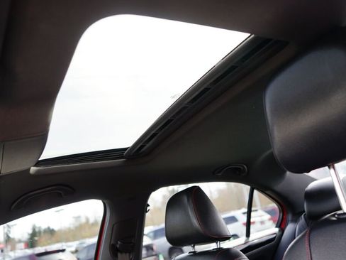 Used 2016 Volkswagen Jetta GLI SE image 12