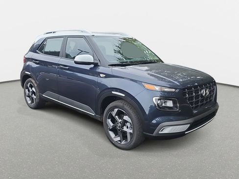 New 2026 Hyundai Venue SEL FWD image 3