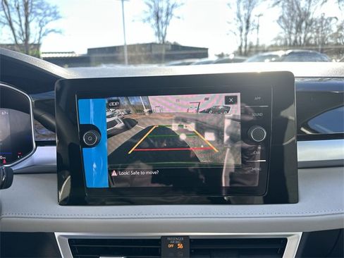 New 2026 Volkswagen Taos SE image 19