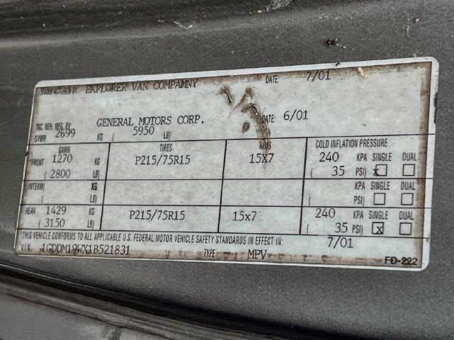 Used 2001 GMC Safari RWD image 10