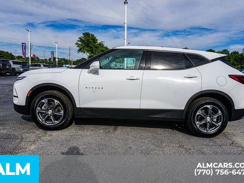 Used 2025 Chevrolet Blazer LT FWD image 10