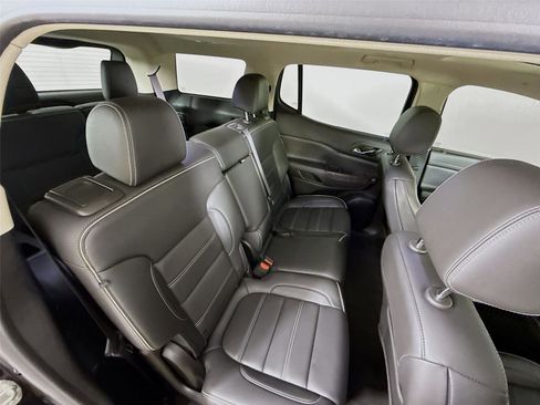 Used 2021 GMC Acadia Denali w/ GMC Pro Grade Package image 29