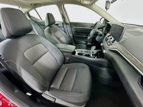 Used 2023 Nissan Altima 2.5 SV w/ SV Premium Package image 29