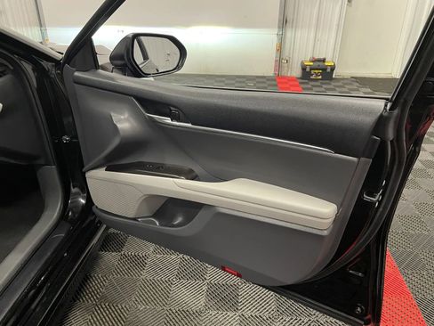 Used 2024 Toyota Camry SE w/ Convenience Package image 44